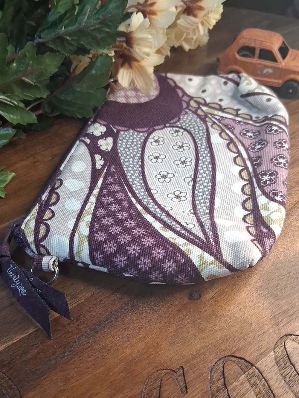 thirty-one Purple and Cream Paisley Zip Wristlet